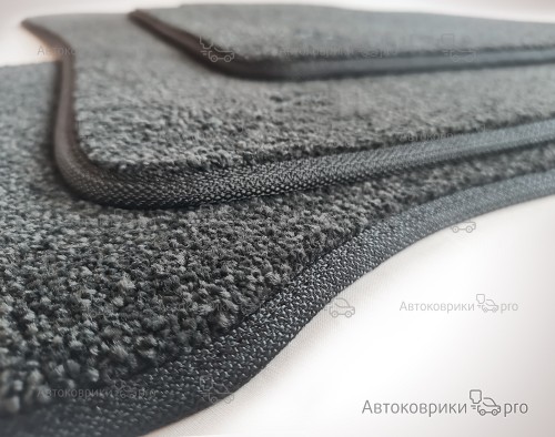 Коврик в багажник BMW 4 серии 2020- Текстильный коврик багажника черного, серого, бежевого или коричневого цвета. Резиновая основа обеспечивает полную водонепроницаемость и защиту.