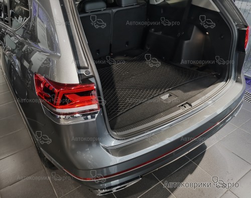 Сетка в багажник Volkswagen Teramont 2017- Эластичная текстильная сетка горизонтального крепления, препятствующая скольжению и перемещению предметов в багажном отделении автомобиля.