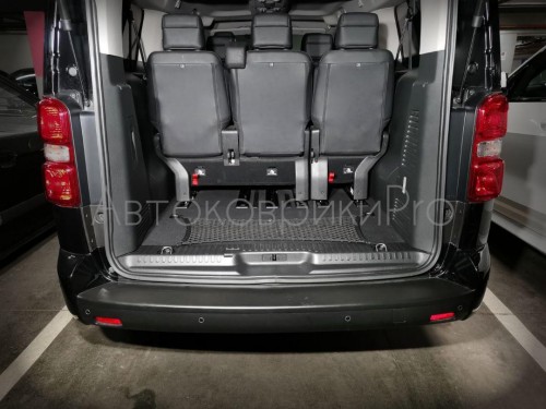 Сетка в багажник Opel Zafira Life 2019- Эластичная текстильная сетка горизонтального крепления, препятствующая скольжению и перемещению предметов в багажном отделении автомобиля.