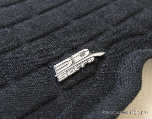 Коврик багажника для Mercedes-Benz GLE, M-класса Текстильный 3D коврик багажника черного или бежевого цвета. Многослойная структура обеспечивает полную водонепроницаемость и защиту багажного отделения.
