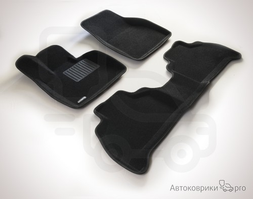Коврики Euromat 3D для BMW X5 Комплект 3D ковриков черного, серого или бежевого цвета. Многослойная структура обеспечивает полную водонепроницаемость и защиту салона автомобиля.