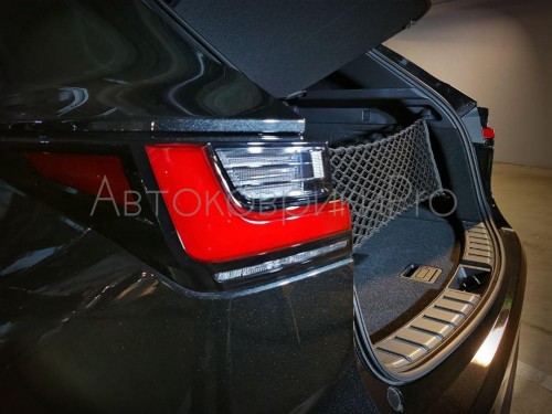 Сетка в багажник Lexus NX 2021- Эластичная текстильная сетка вертикального крепления, препятствующая скольжению и перемещению предметов в багажном отделении автомобиля.