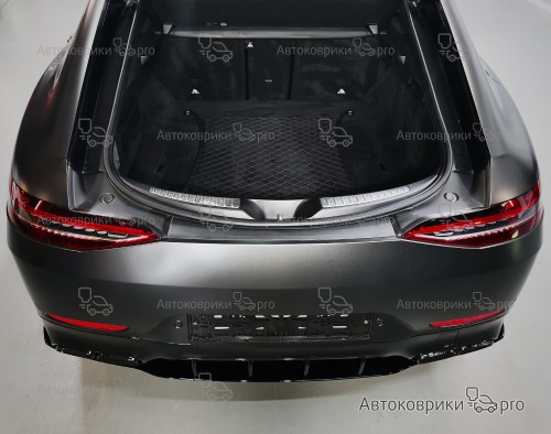 Сетка в багажник Mercedes-AMG GT 2014- Эластичная текстильная сетка горизонтального крепления, препятствующая скольжению и перемещению предметов в багажном отделении автомобиля.