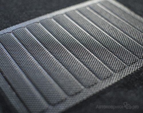 Коврики Euromat 3D для Hyundai Sonata Комплект 3D ковриков черного, серого или бежевого цвета. Многослойная структура обеспечивает полную водонепроницаемость и защиту салона автомобиля.