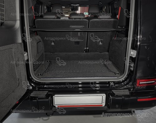 Сетка в багажник Mercedes-Benz G-класса 2018- Эластичная текстильная сетка горизонтального крепления, препятствующая скольжению и перемещению предметов в багажном отделении автомобиля.