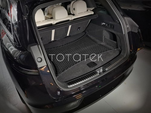 Сетка в багажник LiXiang L7 2023- Эластичная текстильная сетка горизонтального крепления, препятствующая скольжению и перемещению предметов в багажном отделении автомобиля.