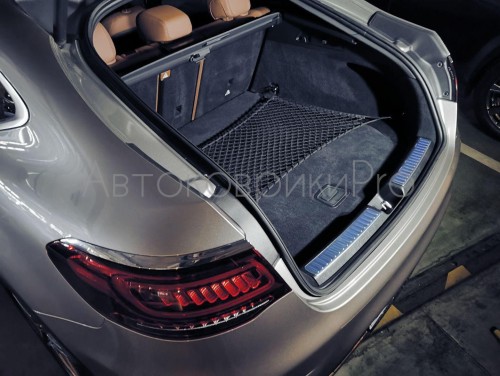 Сетка в багажник Mercedes-Benz GLC 2015-2022 Эластичная текстильная сетка горизонтального крепления, препятствующая скольжению и перемещению предметов в багажном отделении автомобиля.