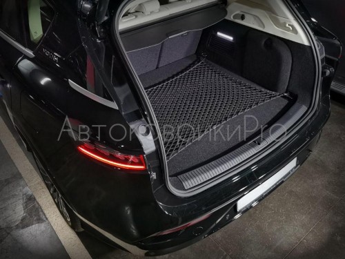 Сетка в багажник Voyah Free 2021- Эластичная текстильная сетка горизонтального крепления, препятствующая скольжению и перемещению предметов в багажном отделении автомобиля.