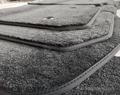 Коврик багажника для Hyundai Sonata 2019- Текстильный коврик багажника черного, серого, бежевого или коричневого цвета. Основа из термопластичной резины обеспечивает полную водонепроницаемость и защиту.