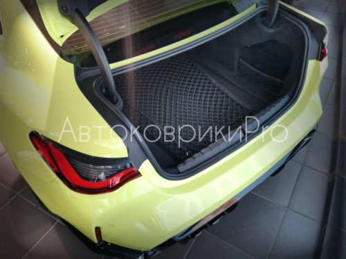 Сетка в багажник BMW 4 серии 2020- Эластичная текстильная сетка горизонтального крепления, препятствующая скольжению и перемещению предметов в багажном отделении автомобиля.