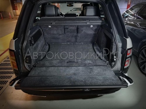 Сетка в багажник Range Rover 2012-2022 Эластичная текстильная сетка горизонтального крепления, препятствующая скольжению и перемещению предметов в багажном отделении автомобиля.