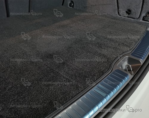 Коврик в багажник Mercedes-Benz GLE M 2011-2019 Текстильный коврик багажника черного, серого, бежевого или коричневого цвета. Резиновая основа обеспечивает полную водонепроницаемость и защиту.